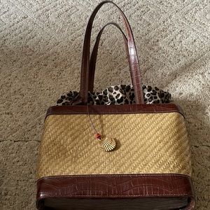 Liz Claiborne vintage straw handbag leopard lining